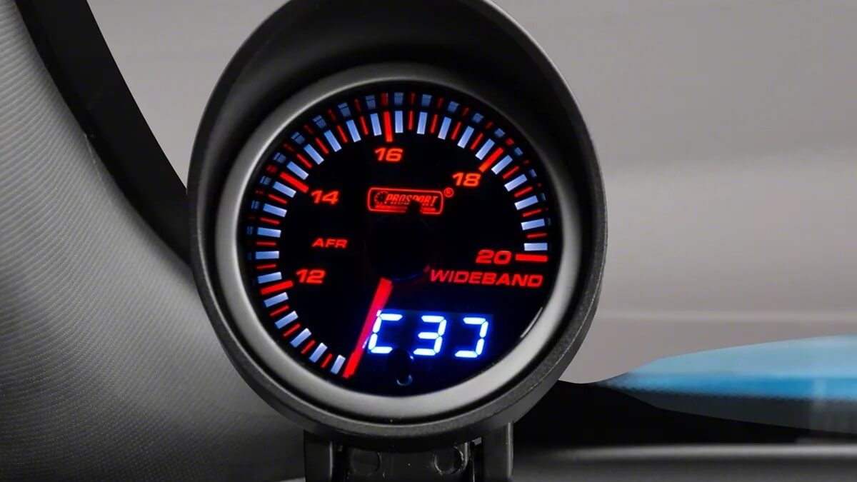 Best Wideband Gauge for Your Tuned Vehicle [2022 Review]